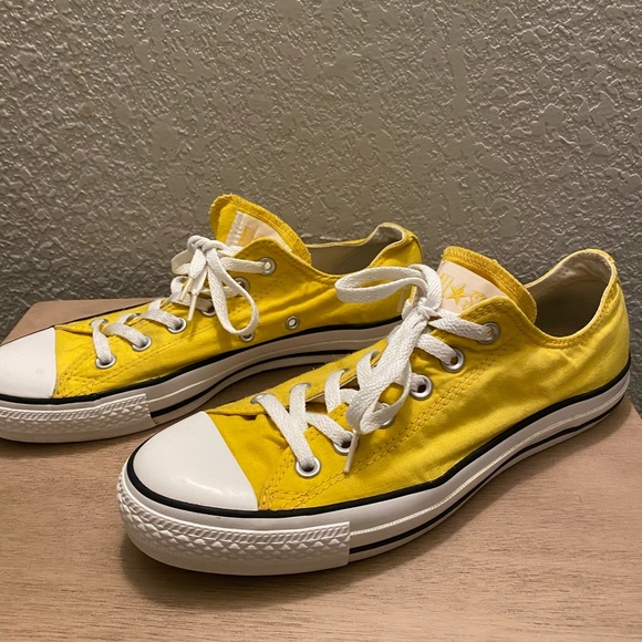 bright yellow converse